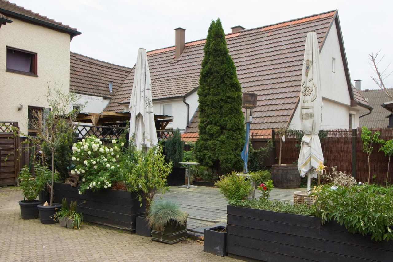 Landhotel Wolfschlugen Esterno foto