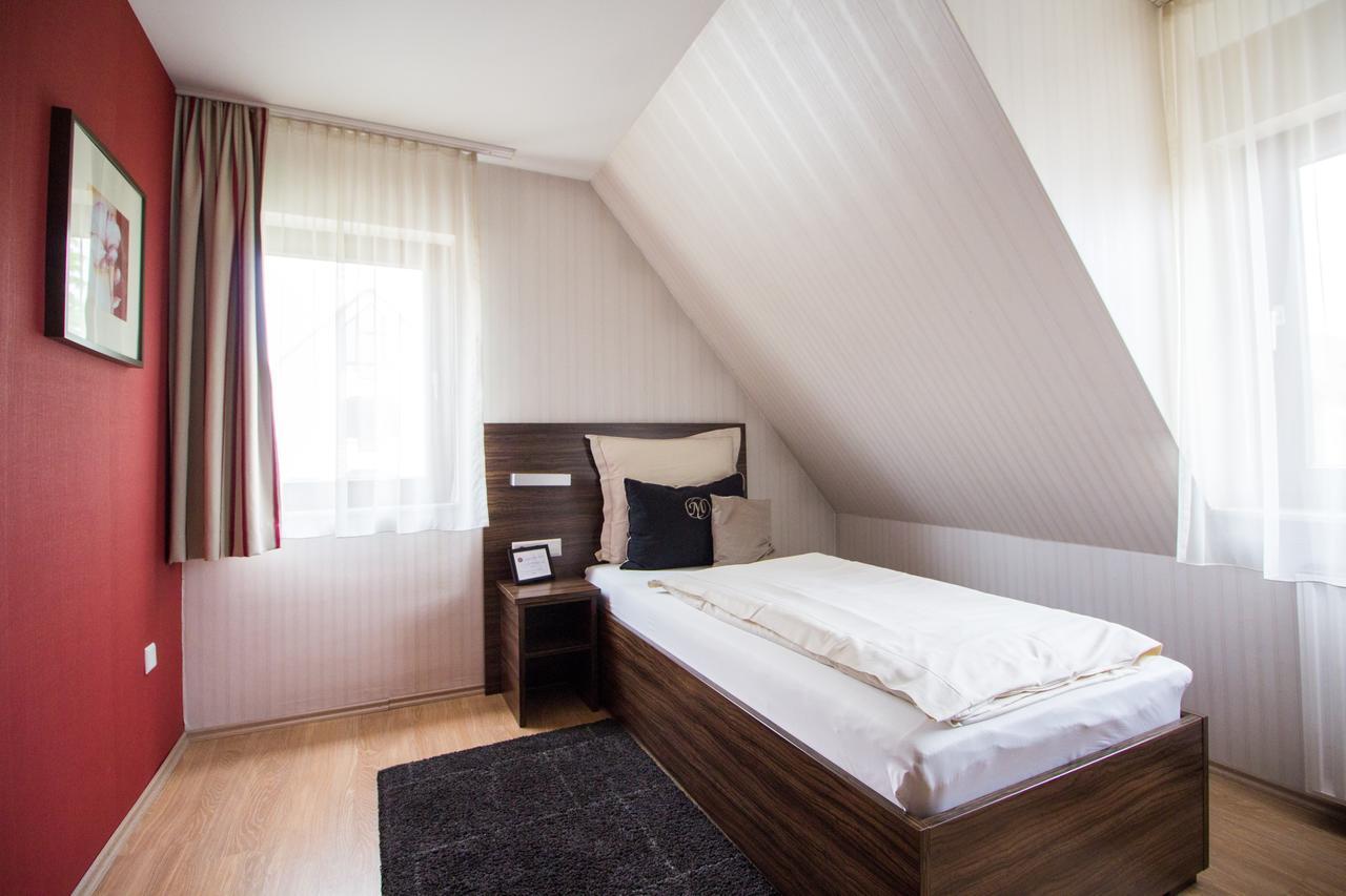 Landhotel Wolfschlugen Esterno foto