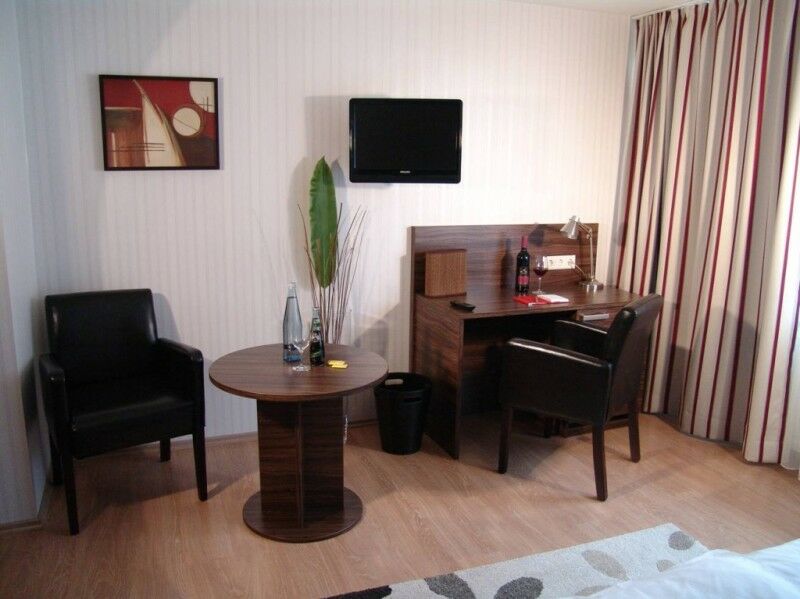 Landhotel Wolfschlugen Esterno foto